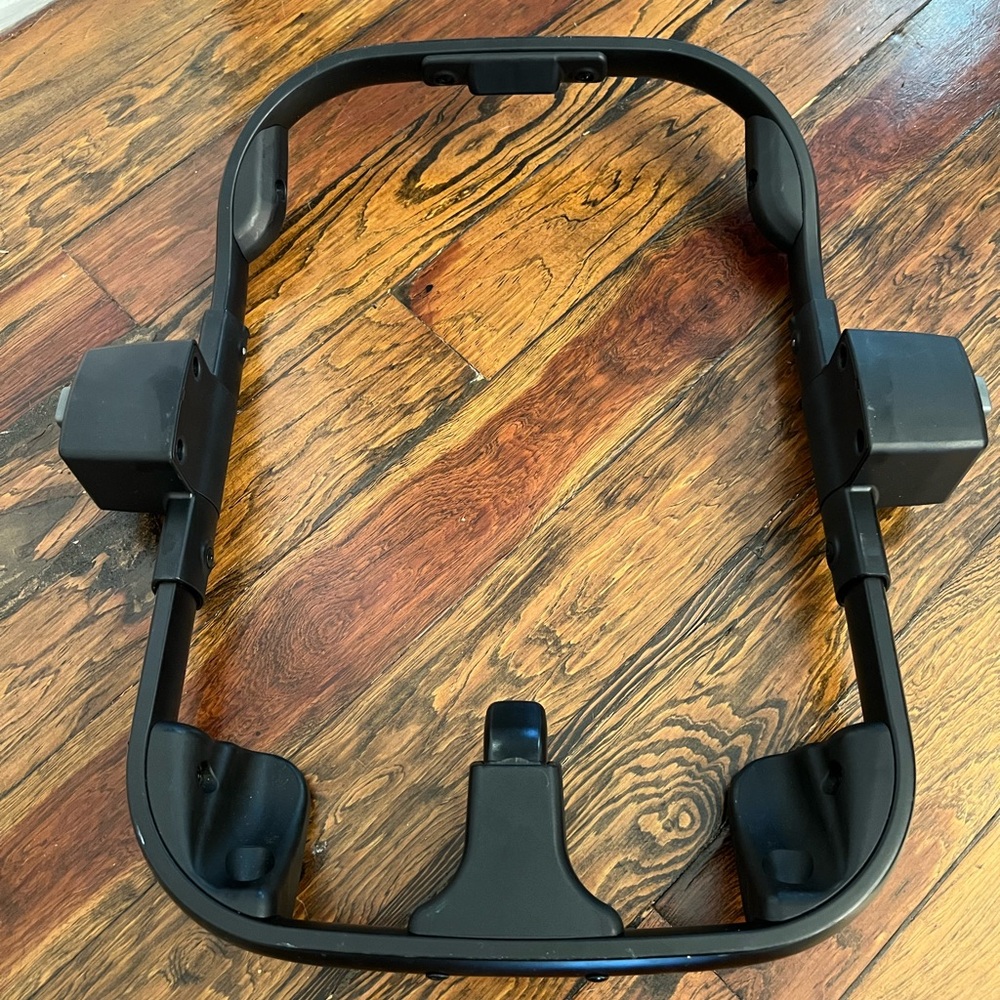 Nuna PIPA Adapter for UPPAbaby